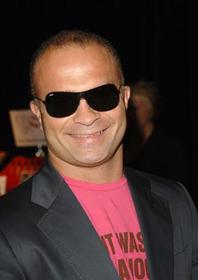 Tie Domi