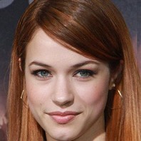 Alexis Knapp